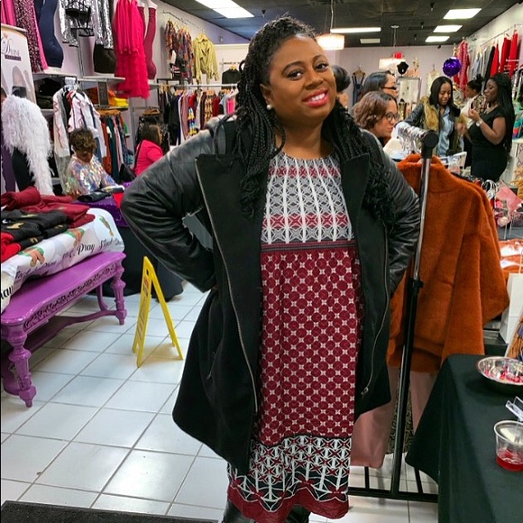 Meet your Posher, Cassandra 😘 - Picture 2 of 2